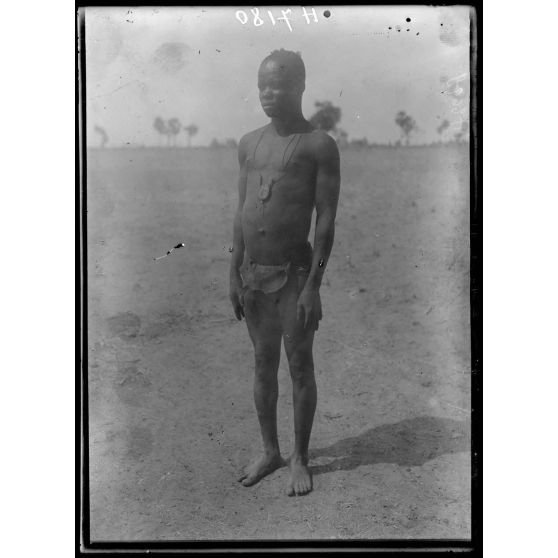 Pouss. Type d'homme Banana. [légende d'origine]