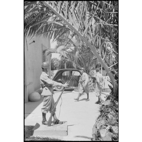 Forces italiennes stationnées à Kos.