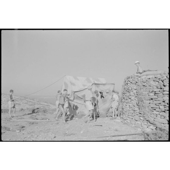 Positions allemandes sur Naxos, île des Cyclades.
