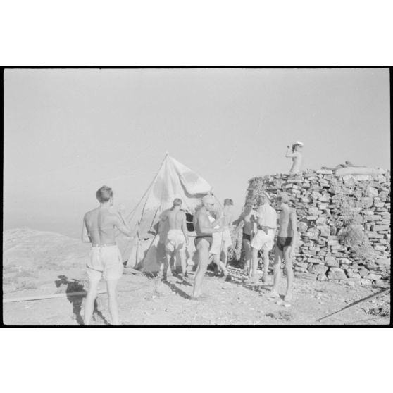 Positions allemandes sur Naxos, île des Cyclades.