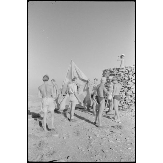 Positions allemandes sur Naxos, île des Cyclades.