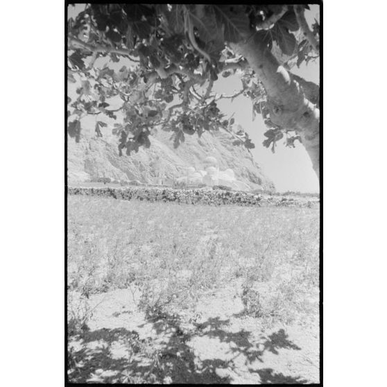 Le monastère orthodoxe de Perissa sur l'île de Santorin.