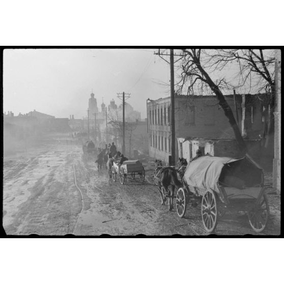 Le centre-ville de Wjasma (Viazma) durant la retraite allemande.