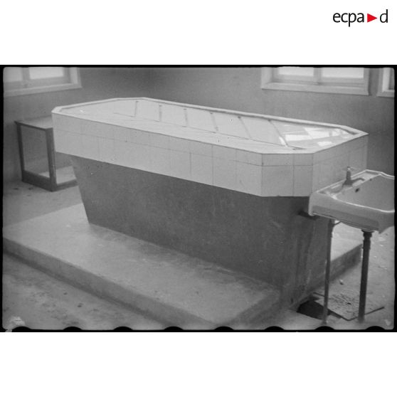 Table d'autopsie au camp de concentration de Natzweiler-Struthof.