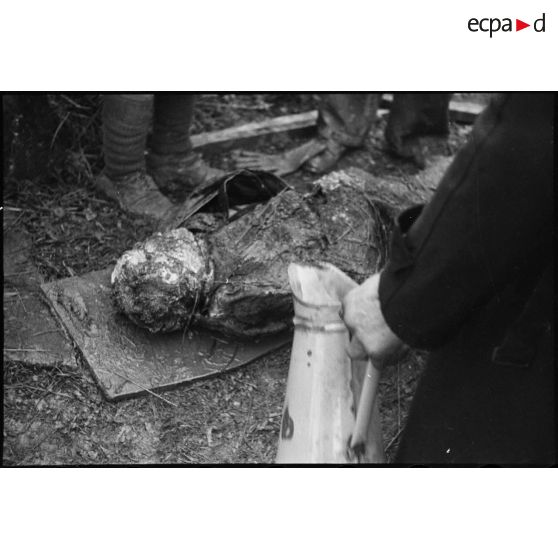 Corps d'un résistant fusillé par les Allemands le 10 octobre 1944 à Banvillars (Territoire de Belfort) exhumé d'une fosse commune.