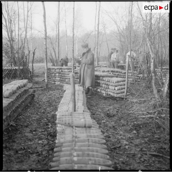 Plan général d'obus stockés dans un bois près du village d'Audigny.