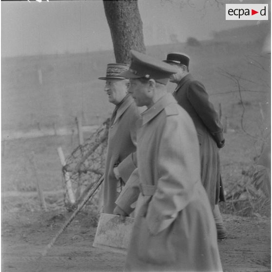 Le Duc de Windsor au front de Lorraine. [légende d'origine]