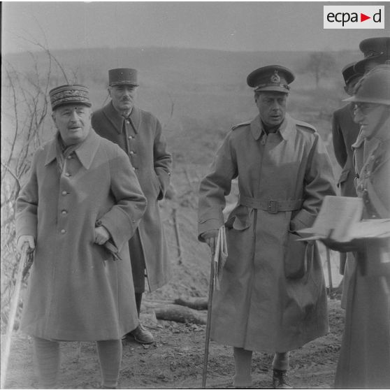 Le Duc de Windsor au front de Lorraine. [légende d'origine]