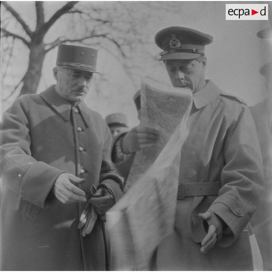 Le Duc de Windsor au front de Lorraine. [légende d'origine]