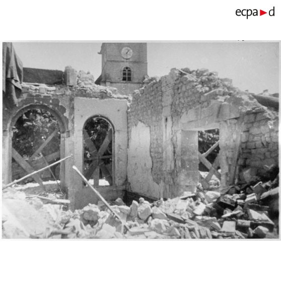 Plan moyen de l'église touchée par les bombardements allemands.