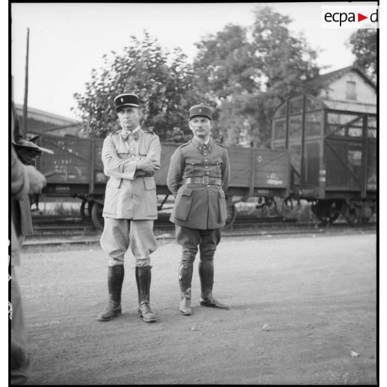 Photographie de groupe d'officiers de la 2e armée.