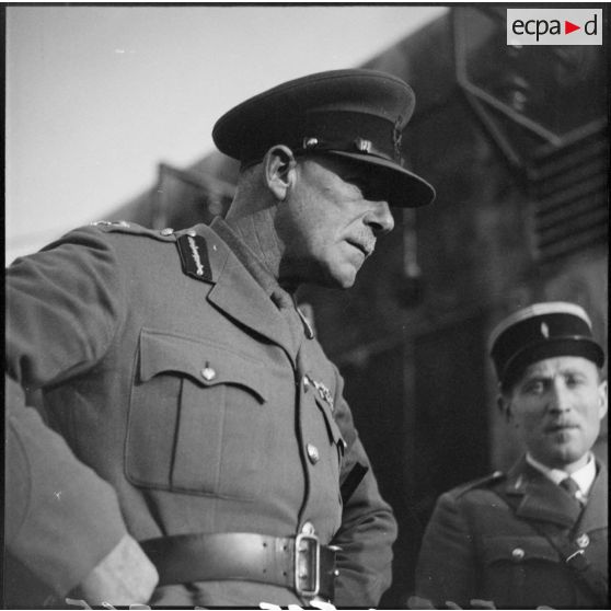 Portrait du général Ironside, chef d'état-major impérial britannique, en visite à l'ouvrage de la ligne Maginot le Mont des Welches.