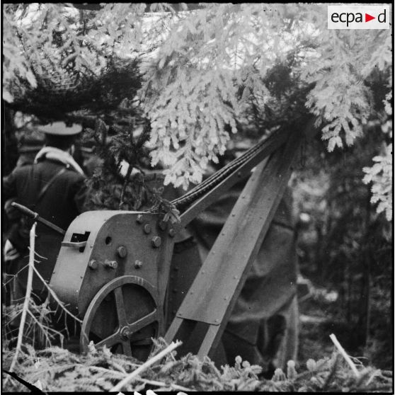 Plan moyen d'une grue permettant d'approvisionner une pièce de gros calibre de la 3e armée.