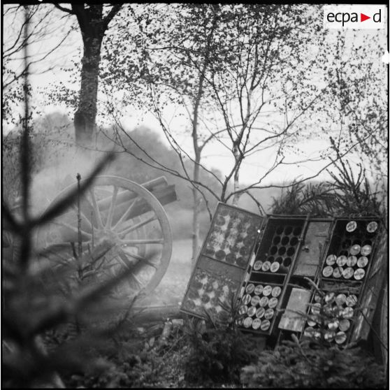 Tir d'un canon de 75 mm M1897 de la 3e armée.