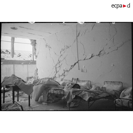 Plan général d'une chambre d'hôpital détruite.