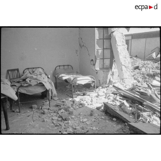 Plan général d'une chambre d'hôpital détruite.