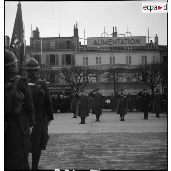 Cérémonie militaire dans une commune de Moselle, secteur de la 4e armée.