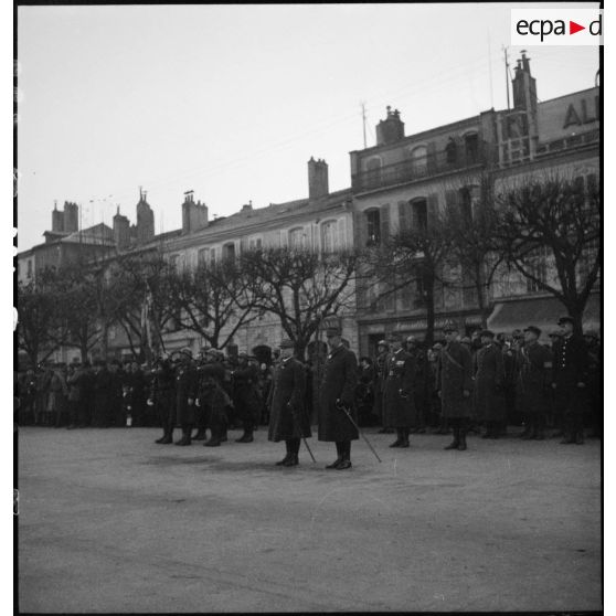 Cérémonie militaire dans une commune de Moselle, secteur de la 4e armée.