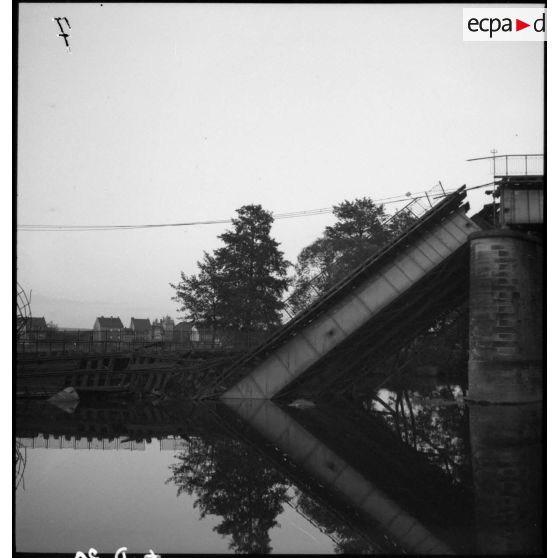 Plan général d'un pont détruit dans le secteur de la 4e armée.