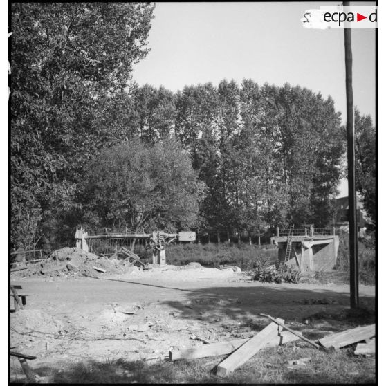 Plan général d'un pont détruit dans le secteur de la 4e armée.