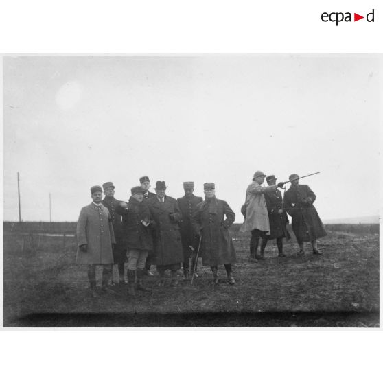 Visite d'un ouvrage fortifié de la ligne Maginot dans le secteur de la 4e armée par une personnalité politique.