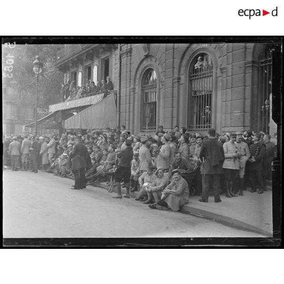 Paris. Obsèques nationales du général Gallieni. A l'hôtel de ville. [légende d'origine]