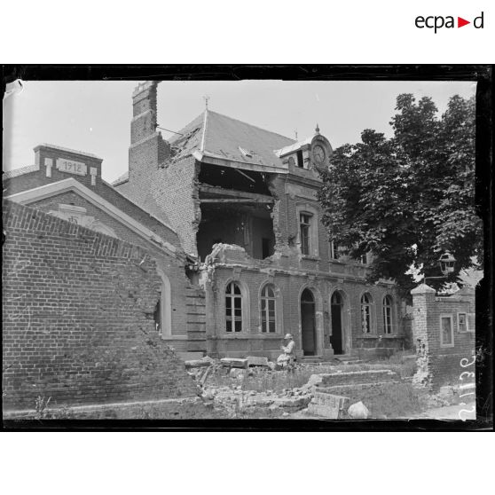 Méharicourt (Somme). La mairie. [légende d'origine]