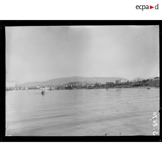 Le Pirée. Le port pendant le blocus. [légende d'origine]