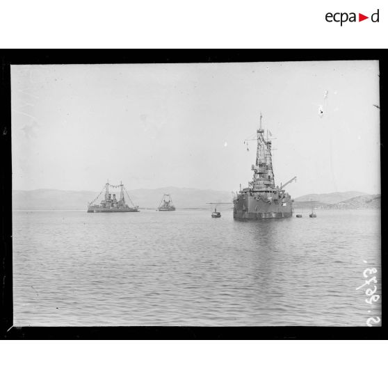 Le Pirée. Le port pendant le blocus. [légende d'origine]