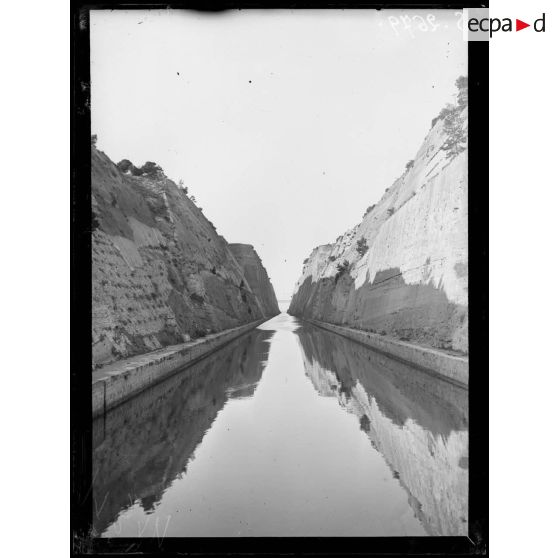 Le Pirée. Le canal de Corinthe. [légende d'origine]