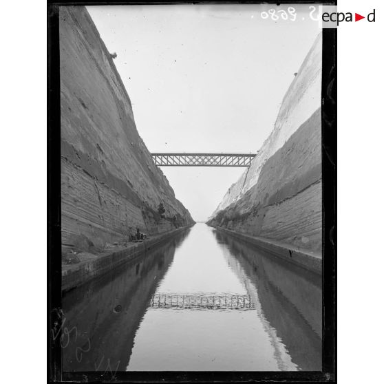 Le Pirée. Le canal de Corinthe. [légende d'origine]