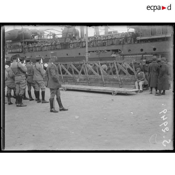 Bizerte (Tunisie). La musique serbe donne une concert. [légende d'origine]