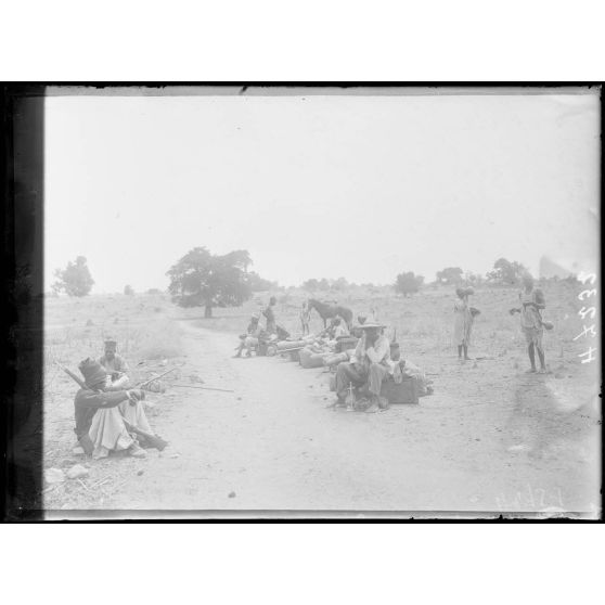 Route de Maroua à Léré. La piste à 1h15 au sud de Binder. [légende d'origine]