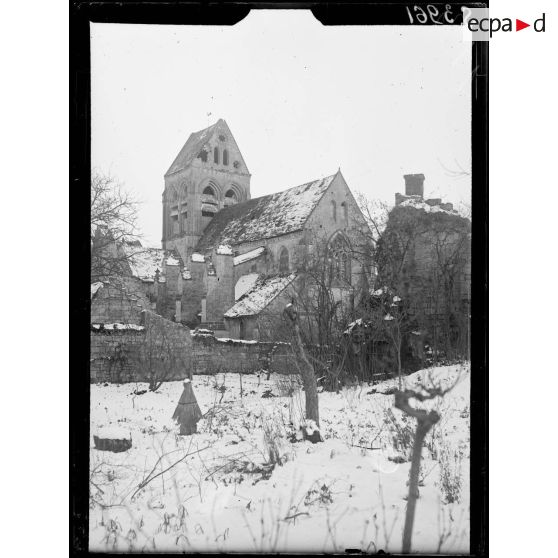 Ambleny (Aisne). L'église, le transept. [légende d'origine]