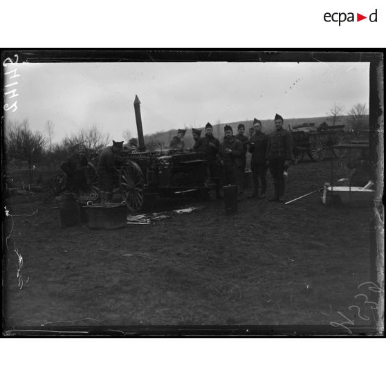 Entre Crouy et Bucy-le-Long (Aisne). Les cuisines roulantes américaines. [légende d'origine]