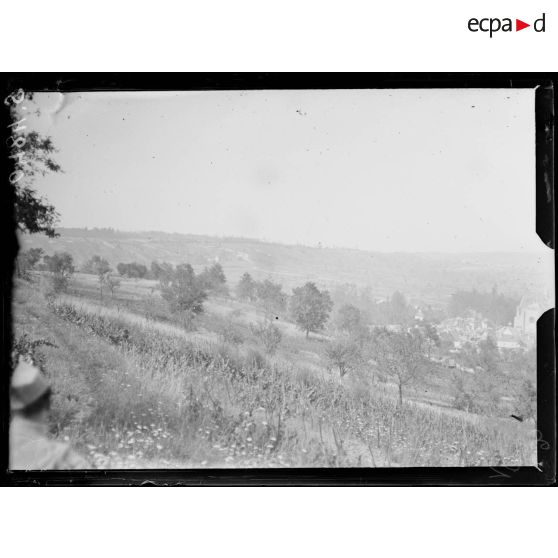 La vallée de la Marne à Essômes. Panorama. [légende d'origine]