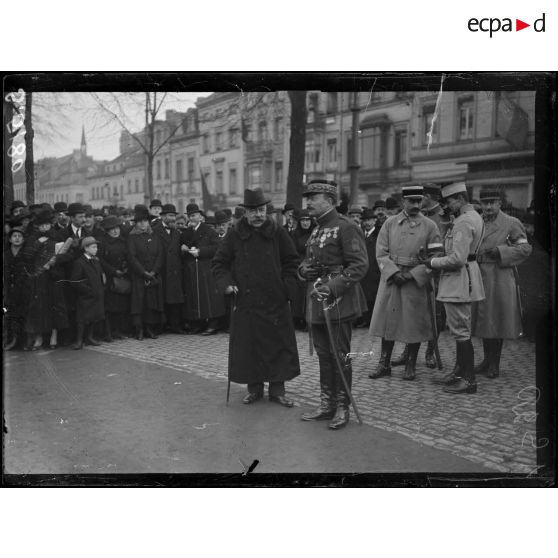 Bruxelles, Belgique. Le général Degoutte et le ministre de France. [légende d'origine]