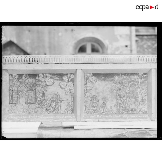 Dépôt de Dijon. Dortoir des bénédictins. Tapis, panneaux, statues, peintures, tableaux. [légende d'origine]