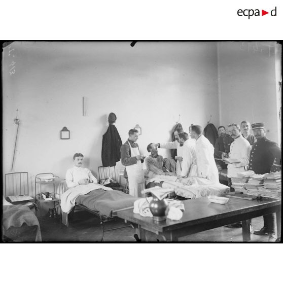 La Tour Maubourg. La visite. [légende d'origine]