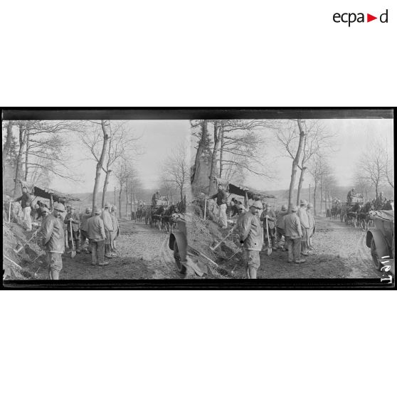 Convois sur route (près "La Cave" de Vienne-La-Ville). 26-1-16. [légende d'origine]