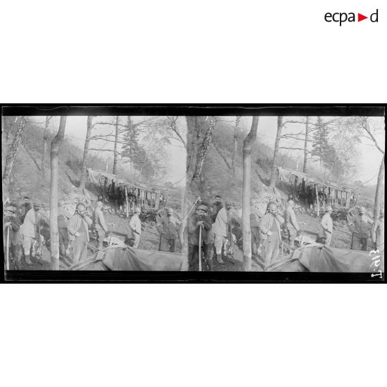 Près "La Cave" de Vienne-La-Ville. 26-1-16. Territoriaux réparant la route. [légende d'origine]