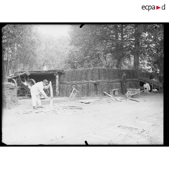 27 juillet 1915. Monthéty. Le poste du commandant de la batterie. [légende d'origine]