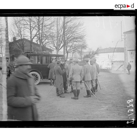Le Général Joffre à Rarécourt. [légende d'origine]