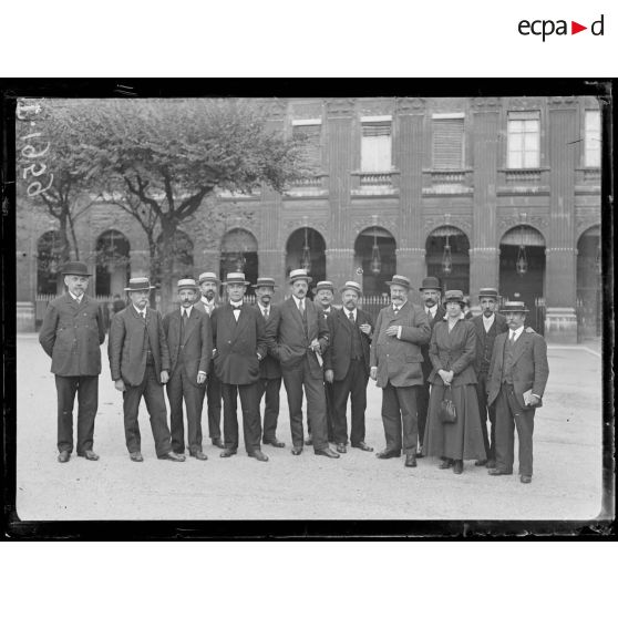 Paris. Palais Royal. Comité ardennais. 31-8-16. [légende d'origine]