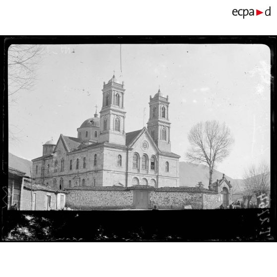 Koritza. Nouvelle église orthodoxe. [légende d'origine]