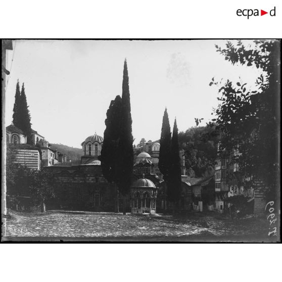 Mont Athos. Cour de Hilendar. [légende d'origine]