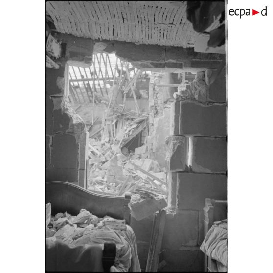 Ruines dans une grande ville proche ou dans Reims.