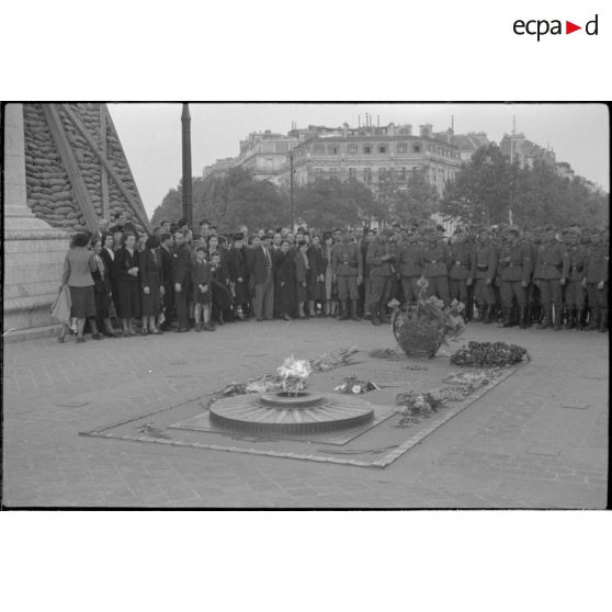La tombe du soldat Inconnu, place de l'Etoile à Paris.