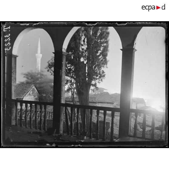 Incendie de Salonique les 18-19-20 août 1917. Intérieur de mosquée. Vue prise à minuit. [légende d'origine]
