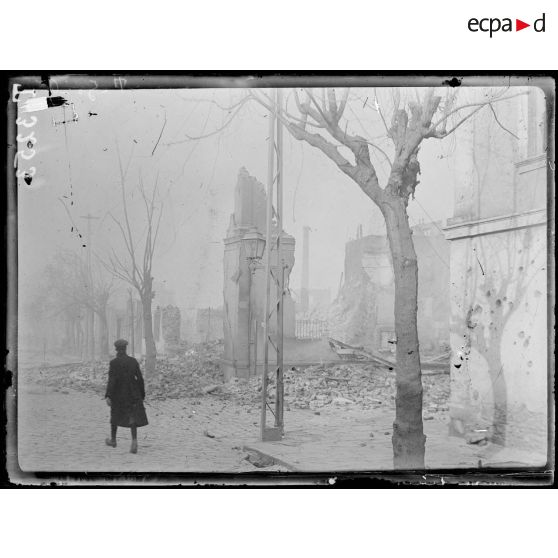 Incendie de Salonique les 18-19-20 août 1917. Un coin du quartier Vénizelos. [légende d'origine]